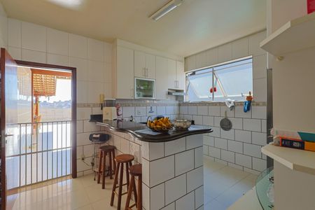 Apartamento à venda com 230m², 3 quartos e 2 vagas Apartamento à venda com 230m², 3 quartos e 2 vagasCozinha