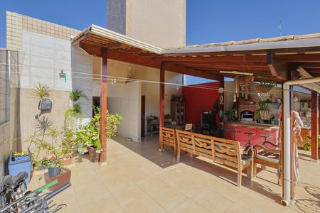 Apartamento à venda com 230m², 3 quartos e 2 vagas Apartamento à venda com 230m², 3 quartos e 2 vagasÁrea externa