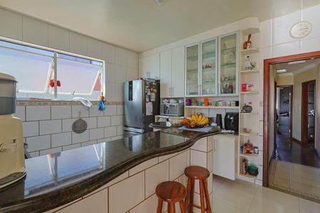Apartamento à venda com 230m², 3 quartos e 2 vagas Apartamento à venda com 230m², 3 quartos e 2 vagasCozinha