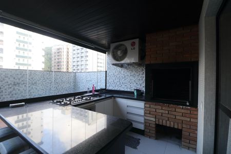 Apartamento para alugar com 200m², 5 quartos e 2 vagasVaranda