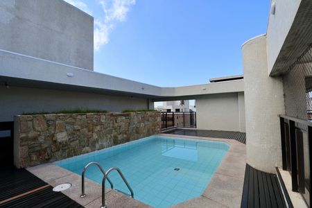 Apartamento para alugar com 200m², 5 quartos e 2 vagasÁrea comum - Piscina