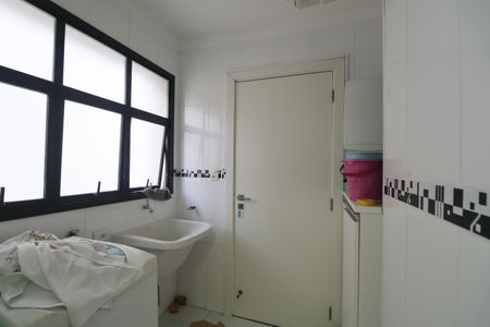 Apartamento para alugar com 200m², 5 quartos e 2 vagasÁrea de Serviço