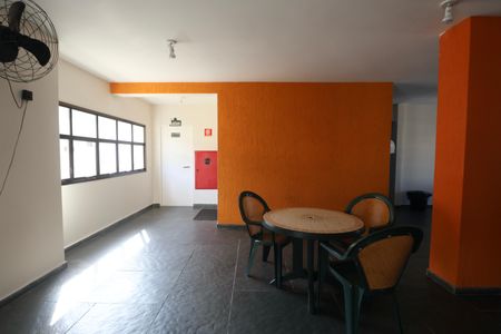Apartamento para alugar com 200m², 5 quartos e 2 vagasÁrea comum - Salão de festas