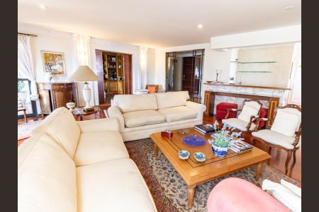 Apartamento à venda com 375m², 4 quartos e 5 vagasSala