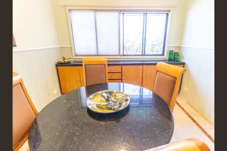 Apartamento à venda com 375m², 4 quartos e 5 vagasCopa