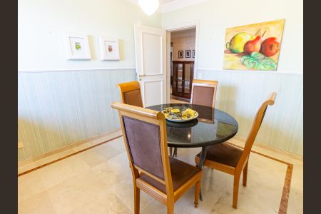 Apartamento à venda com 375m², 4 quartos e 5 vagasCopa