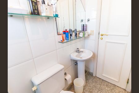 Apartamento à venda com 375m², 4 quartos e 5 vagasBanheiro de serviço