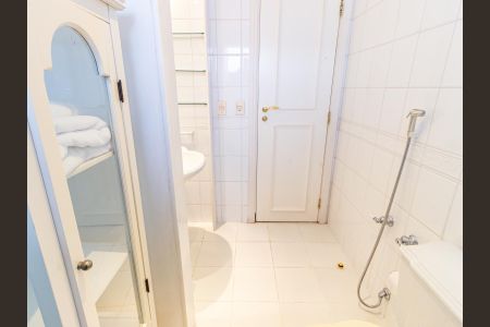 Apartamento à venda com 375m², 4 quartos e 5 vagasBanheiro da Suíte 3