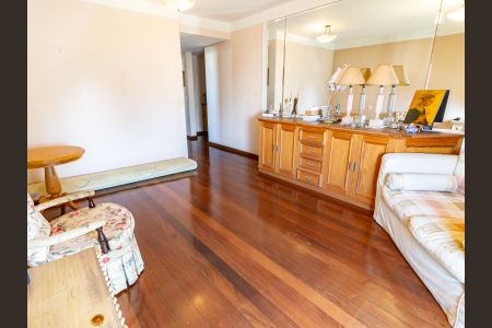 Apartamento à venda com 375m², 4 quartos e 5 vagasSuíte 1