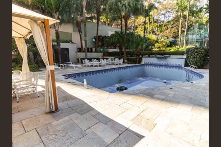 Apartamento à venda com 375m², 4 quartos e 5 vagasÁrea comum - Piscina
