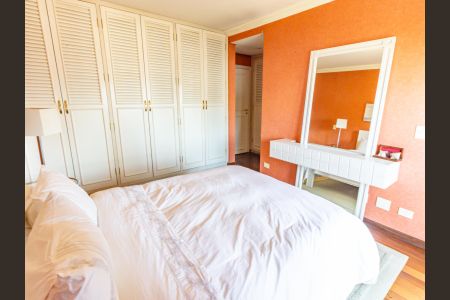 Apartamento à venda com 375m², 4 quartos e 5 vagasSuíte 2