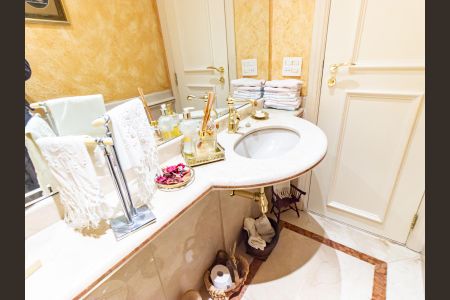 Apartamento à venda com 375m², 4 quartos e 5 vagasLavabo