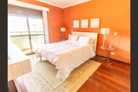 Apartamento à venda com 375m², 4 quartos e 5 vagasSuíte 2