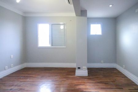 Apartamento à venda com 170m², 3 quartos e 2 vagas Apartamento à venda com 170m², 3 quartos e 2 vagasSuíte