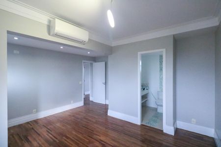 Apartamento à venda com 170m², 3 quartos e 2 vagas Apartamento à venda com 170m², 3 quartos e 2 vagasSuíte