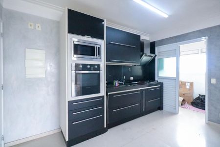 Apartamento à venda com 170m², 3 quartos e 2 vagas Apartamento à venda com 170m², 3 quartos e 2 vagasCozinha