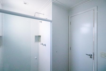 Apartamento à venda com 170m², 3 quartos e 2 vagas Apartamento à venda com 170m², 3 quartos e 2 vagasBanheiro da Suíte