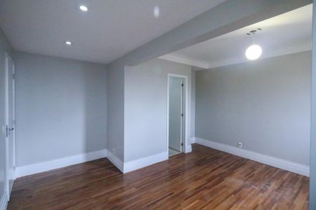 Apartamento à venda com 170m², 3 quartos e 2 vagas Apartamento à venda com 170m², 3 quartos e 2 vagasSuíte