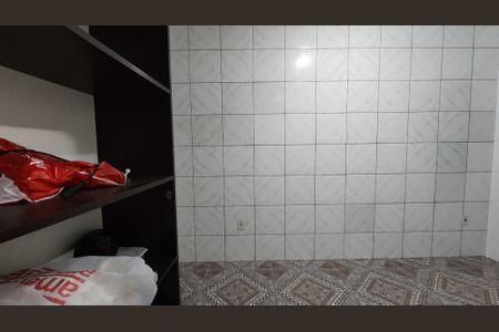 Casa para alugar com 35m², 1 quarto e sem vagaQuarto