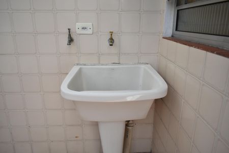 Casa para alugar com 110m², 2 quartos e 1 vagaQuintal