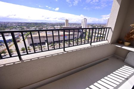 Apartamento para alugar com 70m², 3 quartos e 1 vagaVaranda