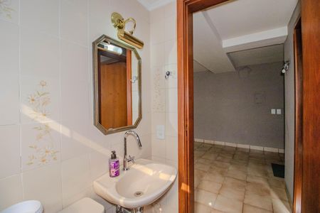 Casa à venda com 340m², 3 quartos e 2 vagasBanheiro de Serviço