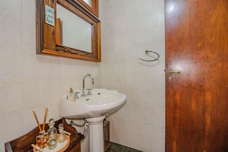 Casa à venda com 340m², 3 quartos e 2 vagasBanheiro Social 2