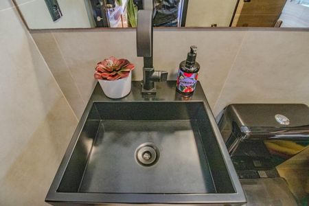 Casa à venda com 340m², 3 quartos e 2 vagasBanheiro Social 3