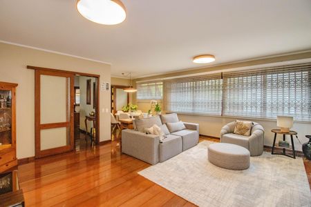 Casa à venda com 340m², 3 quartos e 2 vagasSala