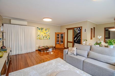 Casa à venda com 340m², 3 quartos e 2 vagasSala