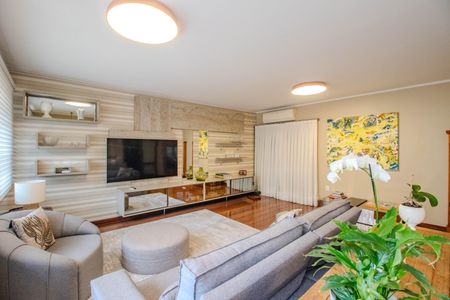 Casa à venda com 340m², 3 quartos e 2 vagasSala