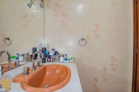 Casa à venda com 340m², 3 quartos e 2 vagasBanheiro Social