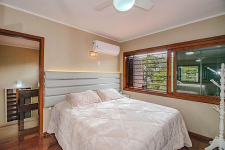 Casa à venda com 340m², 3 quartos e 2 vagasSuíte