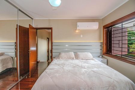 Casa à venda com 340m², 3 quartos e 2 vagasSuíte