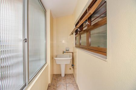 Casa à venda com 340m², 3 quartos e 2 vagasÁrea de Serviço