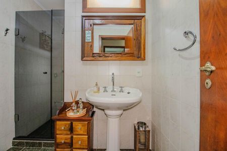 Casa à venda com 340m², 3 quartos e 2 vagasBanheiro Social 2