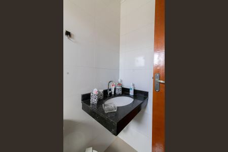 Casa de condomínio à venda com 64m², 2 quartos e 1 vagaBanheiro