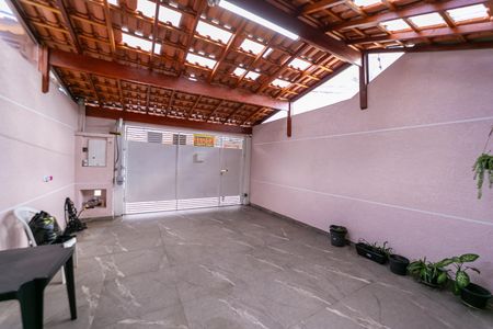Casa à venda com 75m², 2 quartos e 2 vagasGaragem