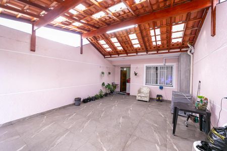 Casa à venda com 75m², 2 quartos e 2 vagasGaragem