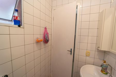 Casa à venda com 75m², 2 quartos e 2 vagasBanheiro Social