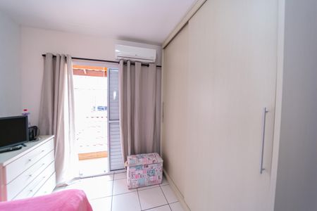 Casa à venda com 75m², 2 quartos e 2 vagasQuarto 1
