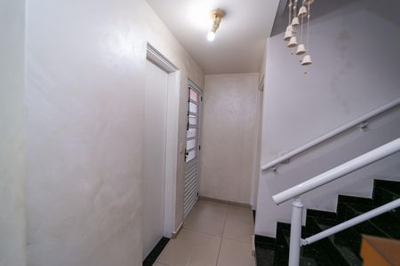 Casa à venda com 75m², 2 quartos e 2 vagasCorredor