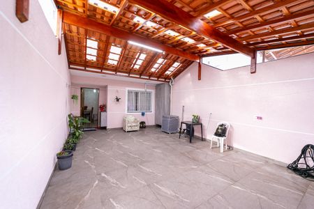 Casa à venda com 75m², 2 quartos e 2 vagasGaragem