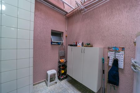 Casa à venda com 75m², 2 quartos e 2 vagasÁrea de Serviço