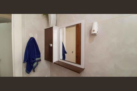 Apartamento à venda com 38m², 2 quartos e sem vaga Apartamento à venda com 38m², 2 quartos e sem vagaBanheiro