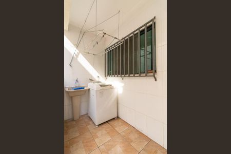 Casa à venda com 120m², 3 quartos e 2 vagasÁrea de Serviço