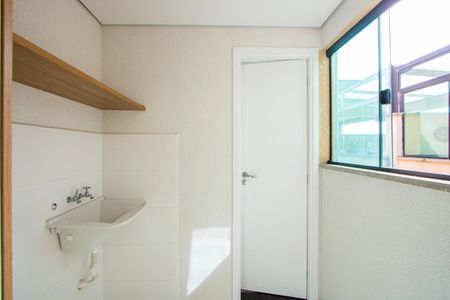 Casa de condomínio à venda com 72m², 1 quarto e 1 vaga Casa de condomínio à venda com 72m², 1 quarto e 1 vagaÁrea de serviço