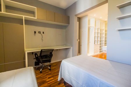 Apartamento à venda com 202m², 3 quartos e 3 vagasSuíte 2
