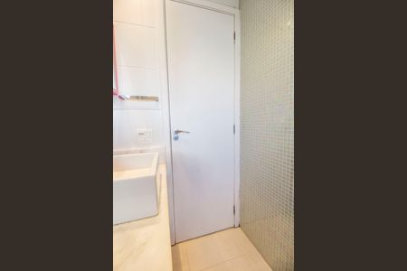 Apartamento à venda com 202m², 3 quartos e 3 vagasBanheiro da Suíte 2