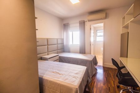 Apartamento à venda com 202m², 3 quartos e 3 vagasSuíte 2